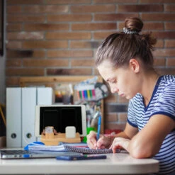 Relaxdays Stazione Di Ricarica Multipla, Docking Station Bambù, Apple Watch, Smartphone, AirPods, 11x17x13 Cm, Naturale -Ufficio E Casa 82433099 3